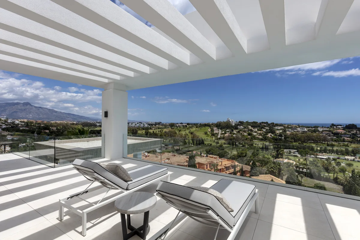 Royal Views 1